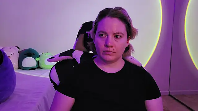 InternetFairy XO online show from 12.16.24