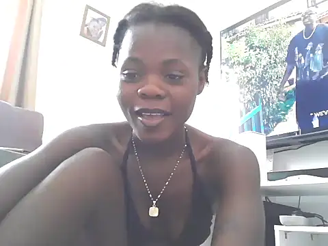 Snapshot of petiteebony_81 chatting on 02.02.25 petiteebony 81 online show from 02.02.25