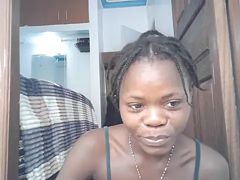 Snapshot of petiteebony_81 chatting on 02.07.25 petiteebony 81 online show from 02.07.25