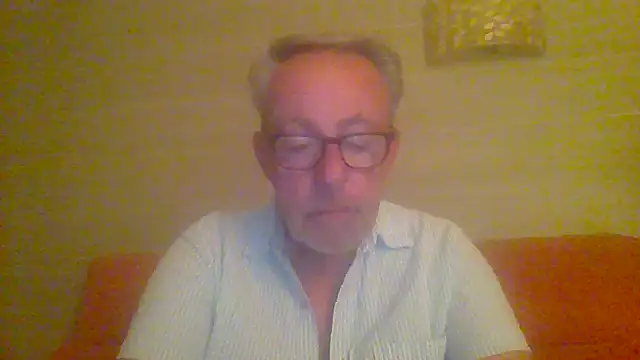 Snapshot of tuggy59 chatting on 05.01.26 tuggy59 online show from 05.01.26