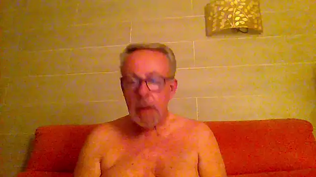 Snapshot of tuggy59 chatting on 05.27.26 tuggy59 online show from 05.27.26