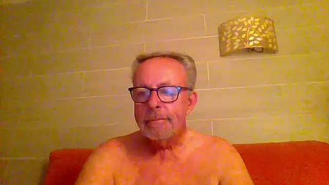 Snapshot of tuggy59 chatting on 05.30.26 tuggy59 online show from 05.30.26