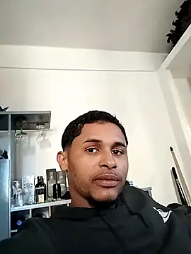 Snapshot of cirilopaupqueno chatting on 06.19.26 cirilopaupqueno online show from 06.19.26