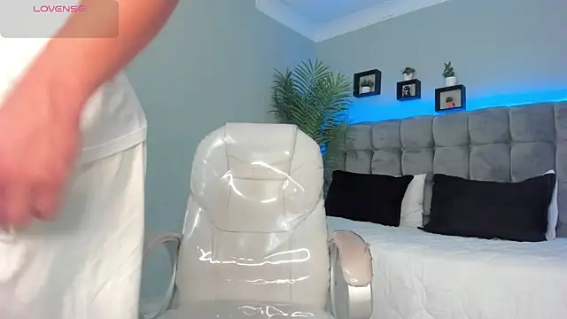 Alex cute77 online show from 04.13.26