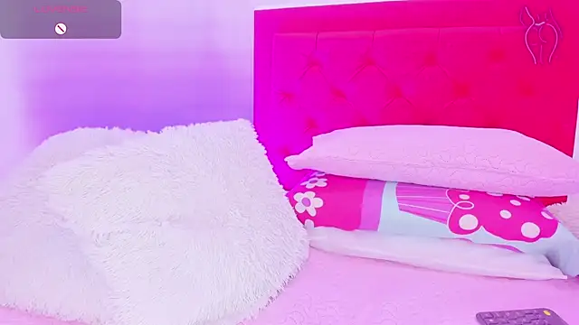 Sofia Girl  online show from 12.31.24