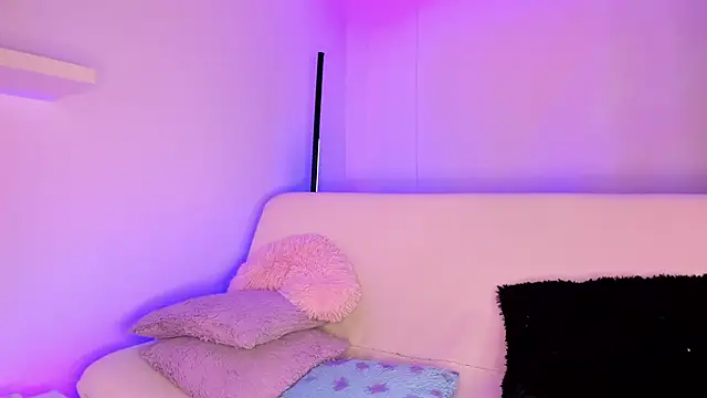 Gloomydoll online show from 02.10.25