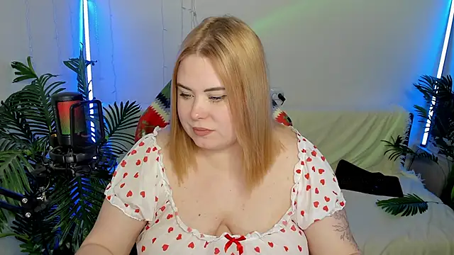 Akemi BBW online show from 02.14.25