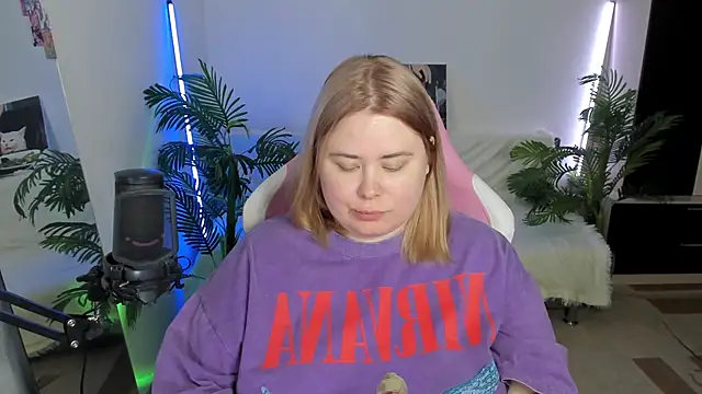 Akemi BBW online show from 02.24.25