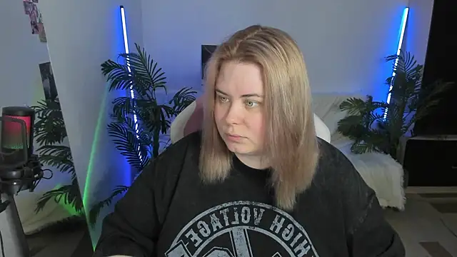 Akemi BBW online show from 02.28.25