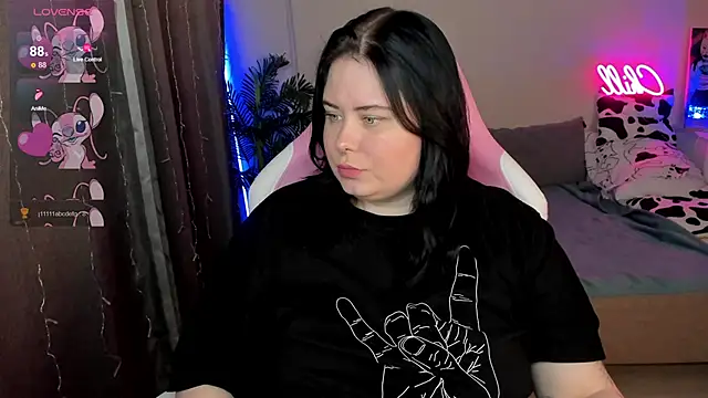 Akemi BBW online show from 11.25.25