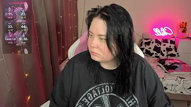 Snapshot of Akemi_BBW chatting on 02.13.26 Akemi BBW online show from 02.13.26