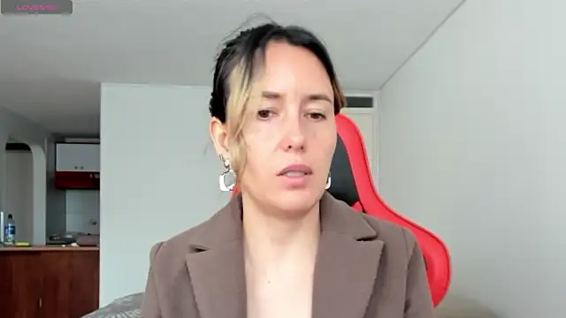 zoe jeane beker online show from 07.31.26