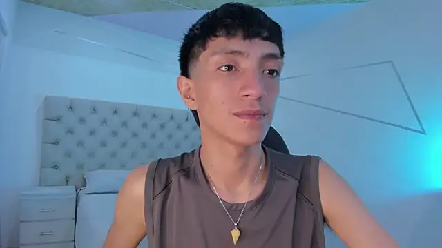 Snapshot of DereckCooperr chatting on 10.30.25 DereckCooperr online show from 10.30.25