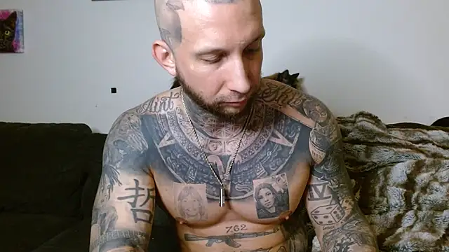 Snapshot of bobbybacala91 chatting on 03.21.25 bobbybacala91 online show from 03.21.25