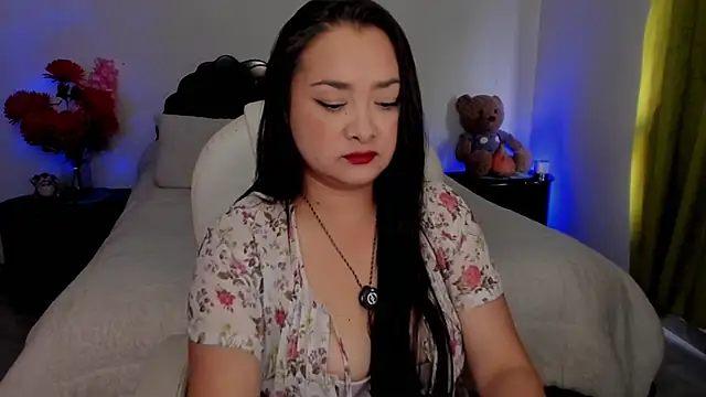 Snapshot of emilydolshe2 chatting on 02.11.26 emilydolshe2 online show from 02.11.26