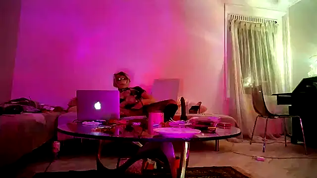 CharlotteVixxens online show from 02.26.25