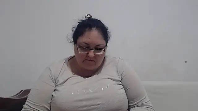 Nykyxo online show from 04.12.26