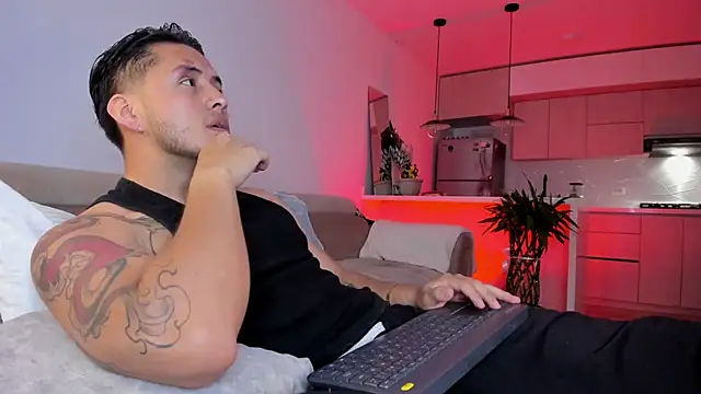 Snapshot of Chriskyle_ chatting on 09.23.25 Chriskyle  online show from 09.23.25