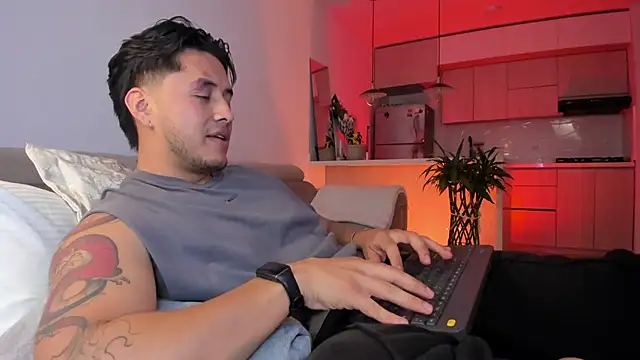 Chriskyle  online show from 12.02.25