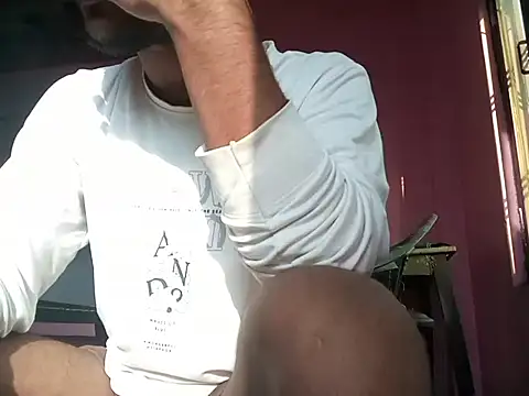 Snapshot of damsexy4 chatting on 10.17.25 damsexy4 online show from 10.17.25