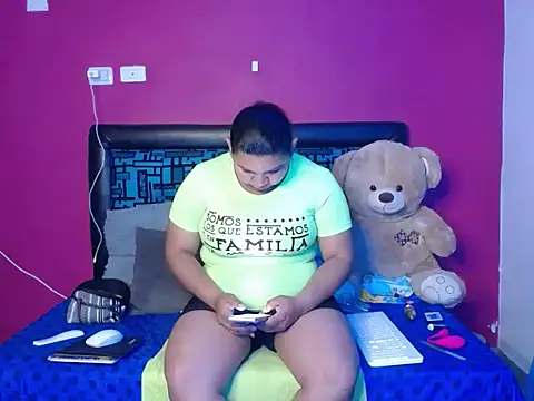 Snapshot of karolhot916 chatting on 09.30.25 karolhot916 online show from 09.30.25