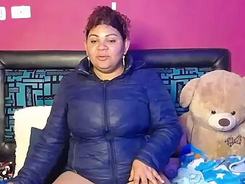 Snapshot of karolhot916 chatting on 10.04.25 karolhot916 online show from 10.04.25