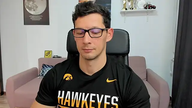 BrutusK08 online show from 11.17.25