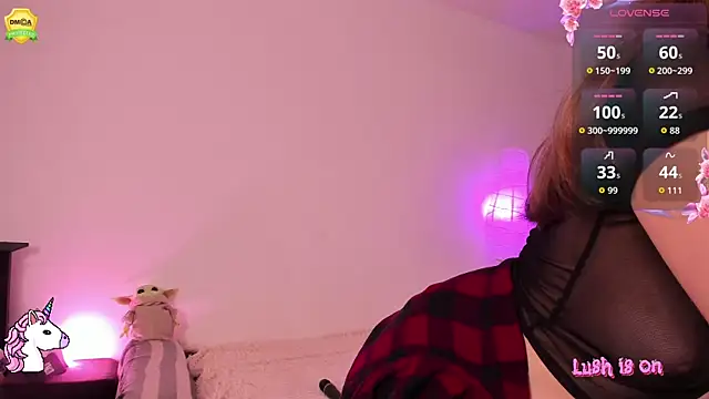 EvaUniporn online show from 10.14.25