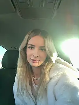 EvieEvans online show from 02.02.25