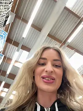 EvieEvans online show from 02.21.25