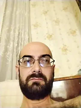 Snapshot of ArsenSavas chatting on 10.14.25 ArsenSavas online show from 10.14.25