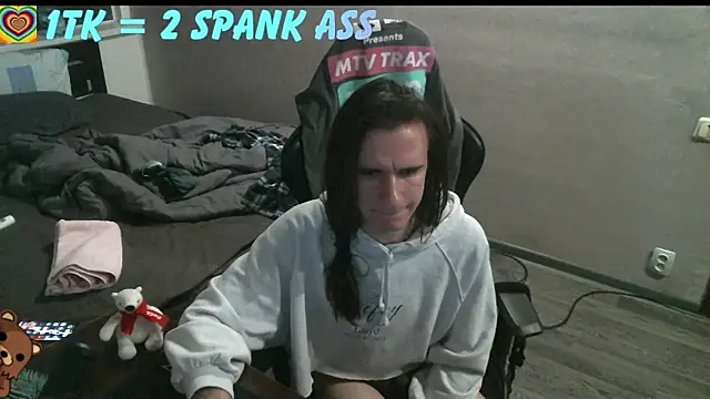 Snapshot of izilizi_23 chatting on 11.11.25 izilizi 23 online show from 11.11.25