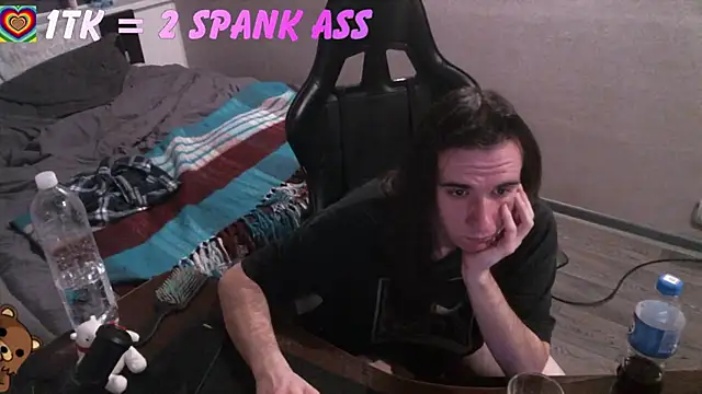 Snapshot of izilizi_23 chatting on 11.18.25 izilizi 23 online show from 11.18.25