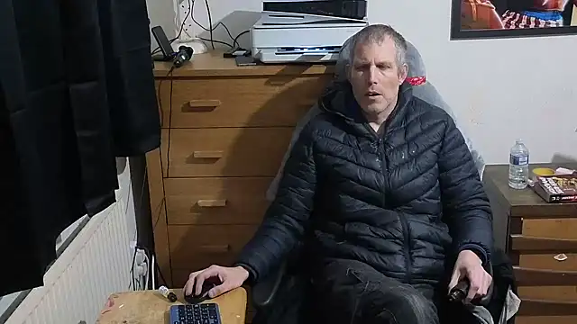 tall guy323 online show from 01.22.25