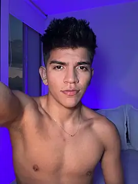 santiago 01 online show from 12.05.24