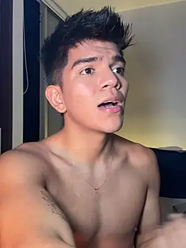 santiago 01 online show from 12.14.24