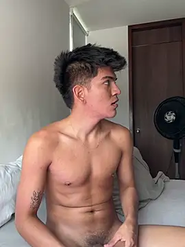 santiago 01 online show from 12.15.24