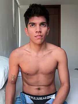 santiago 01 online show from 12.17.24