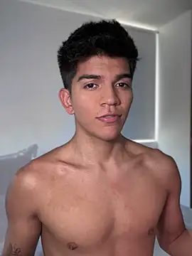 santiago 01 online show from 02.06.25