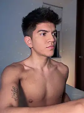 santiago 01 online show from 02.07.25