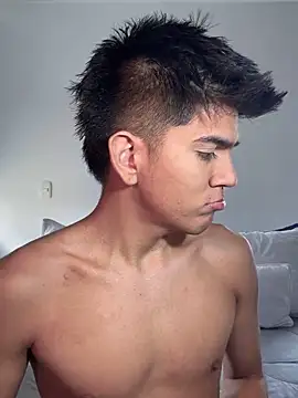 santiago 01 online show from 02.23.25