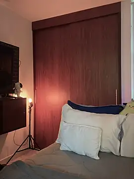 santiago 01 online show from 03.15.25