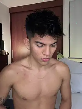 santiago 01 online show from 03.19.25