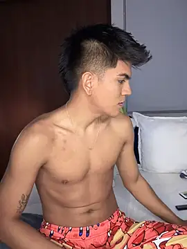 santiago 01 online show from 03.20.25