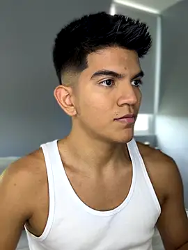 santiago 01 online show from 09.21.25