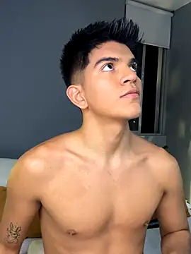 santiago 01 online show from 09.26.25