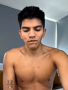 santiago 01 online show from 10.28.25