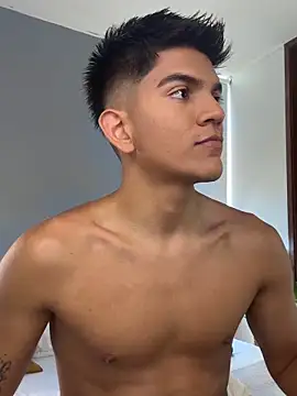 santiago 01 online show from 12.16.25