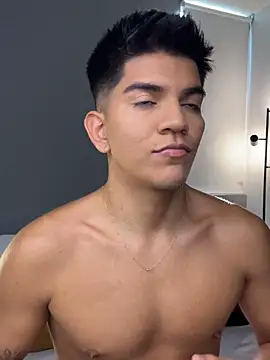 Snapshot of santiago_01 chatting on 02.21.26 santiago 01 online show from 02.21.26