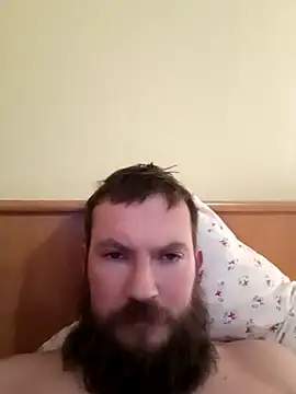 Snapshot of Klinsch chatting on 11.26.25 Klinsch online show from 11.26.25